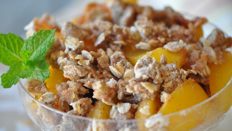 Mouthwatering Sunday Brunch Fruit Crisp Recipe (1)